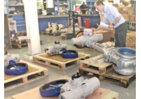 英国技术人员一线安装